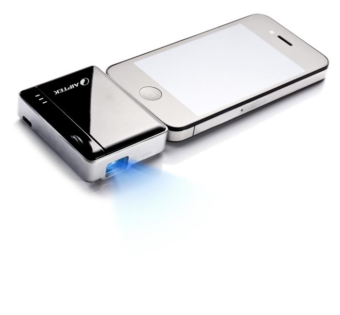 Пико-проектор Mobile Cinema i55 подключенный к iPhone5 Пико-проектор Mobile Cinema i55 подключенный к iPhone5